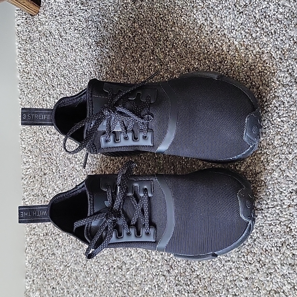 Adidas Big Kid's Sizing NMD R1
